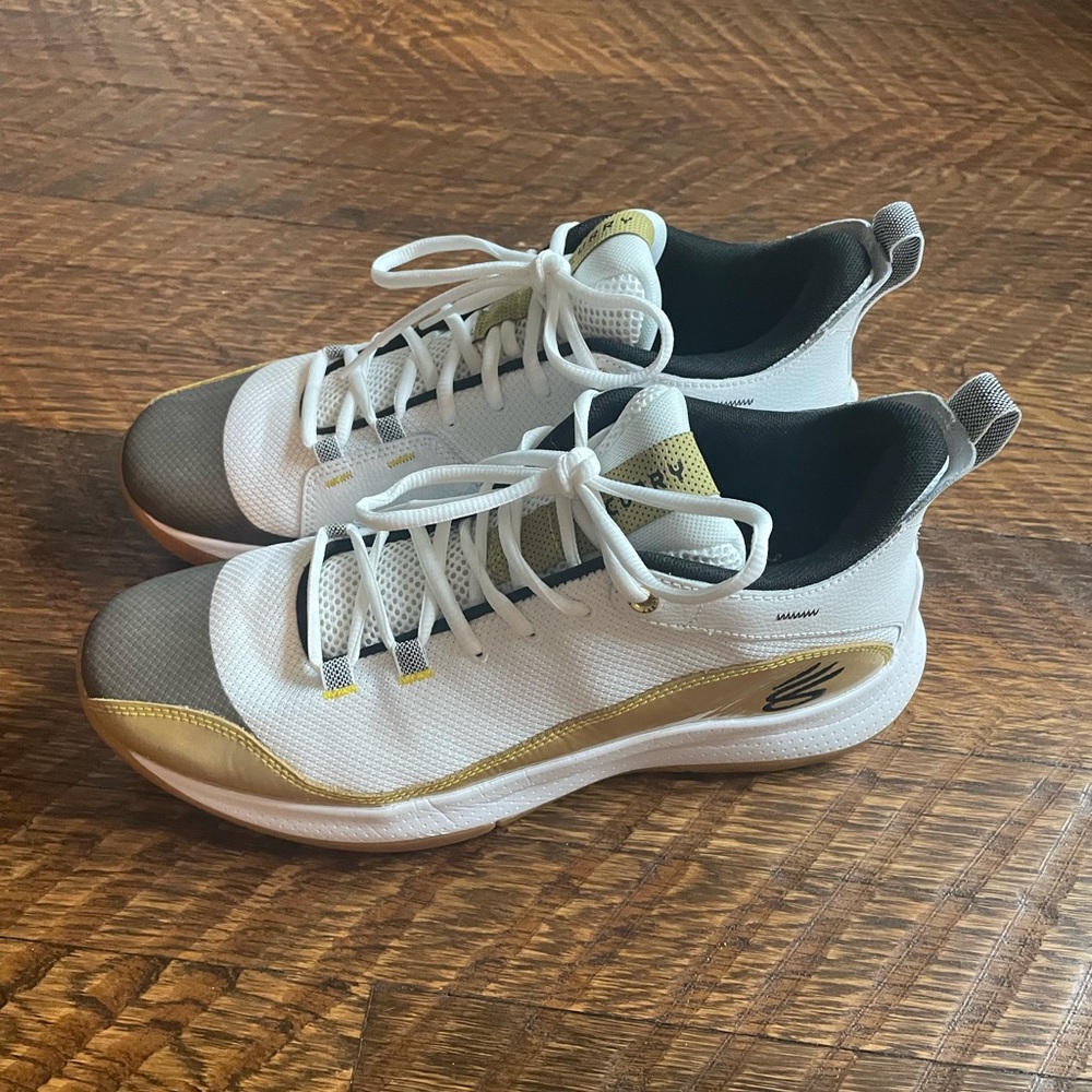 Under Armour Steph Curry 3Z5 Basketball Shoes